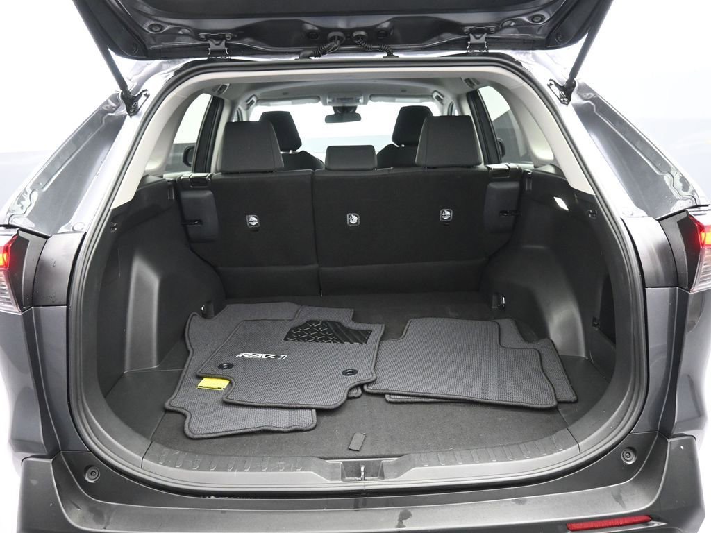 Used 2025 Toyota RAV4 LE image 21
