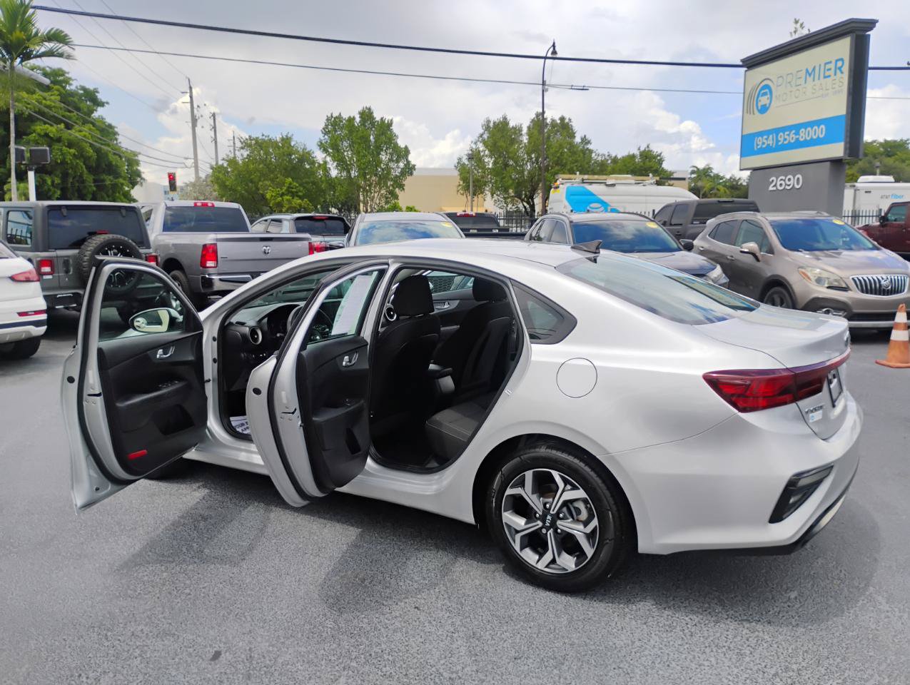 Used 2021 Kia Forte LXS FWD image 27