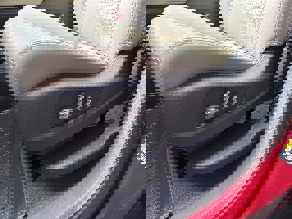 Used 2020 Cadillac XT6 Premium Luxury image 16