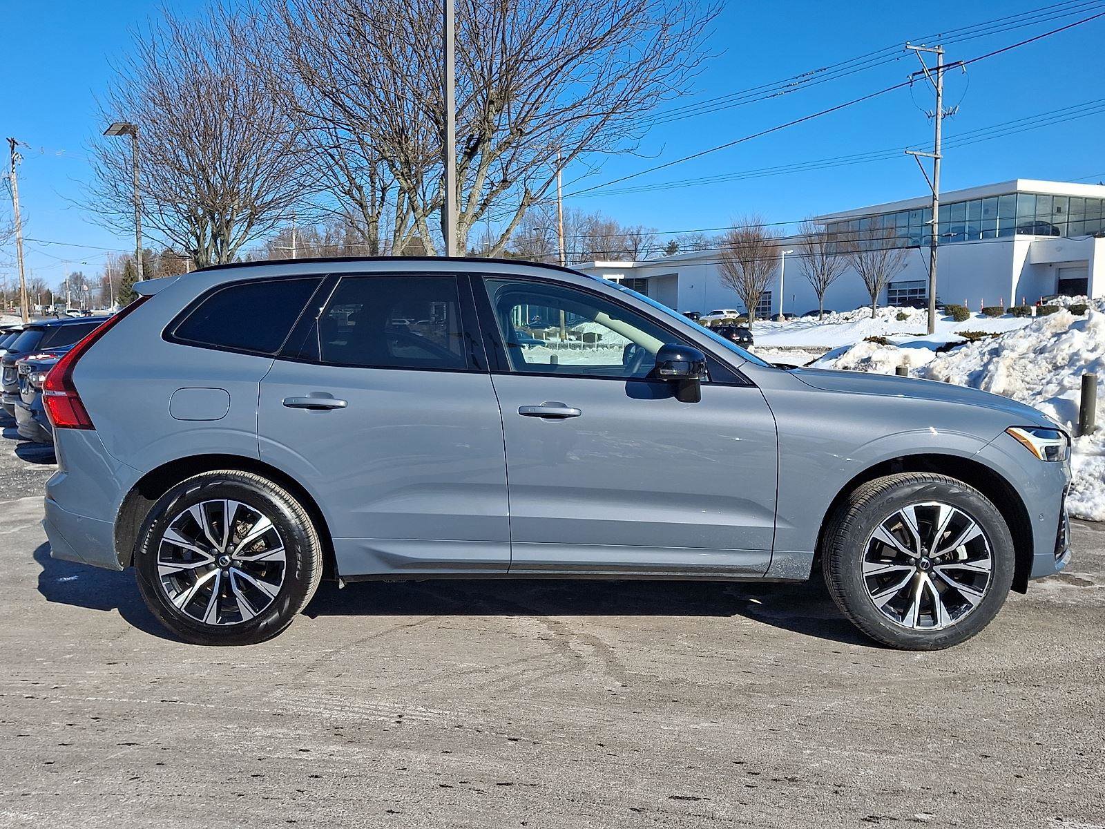 Certified 2023 Volvo XC60 B5 Plus w/ Protection Package Premier image 7