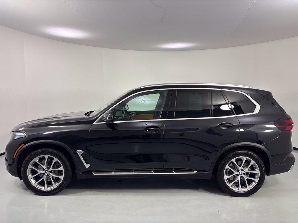 Used 2024 BMW X5 xDrive40i w/ Premium Package AWD/4WD image 5