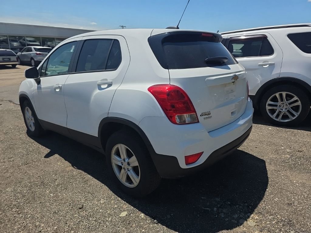 Used 2020 Chevrolet Trax LS w/ Tint and Cruise Package FWD image 7