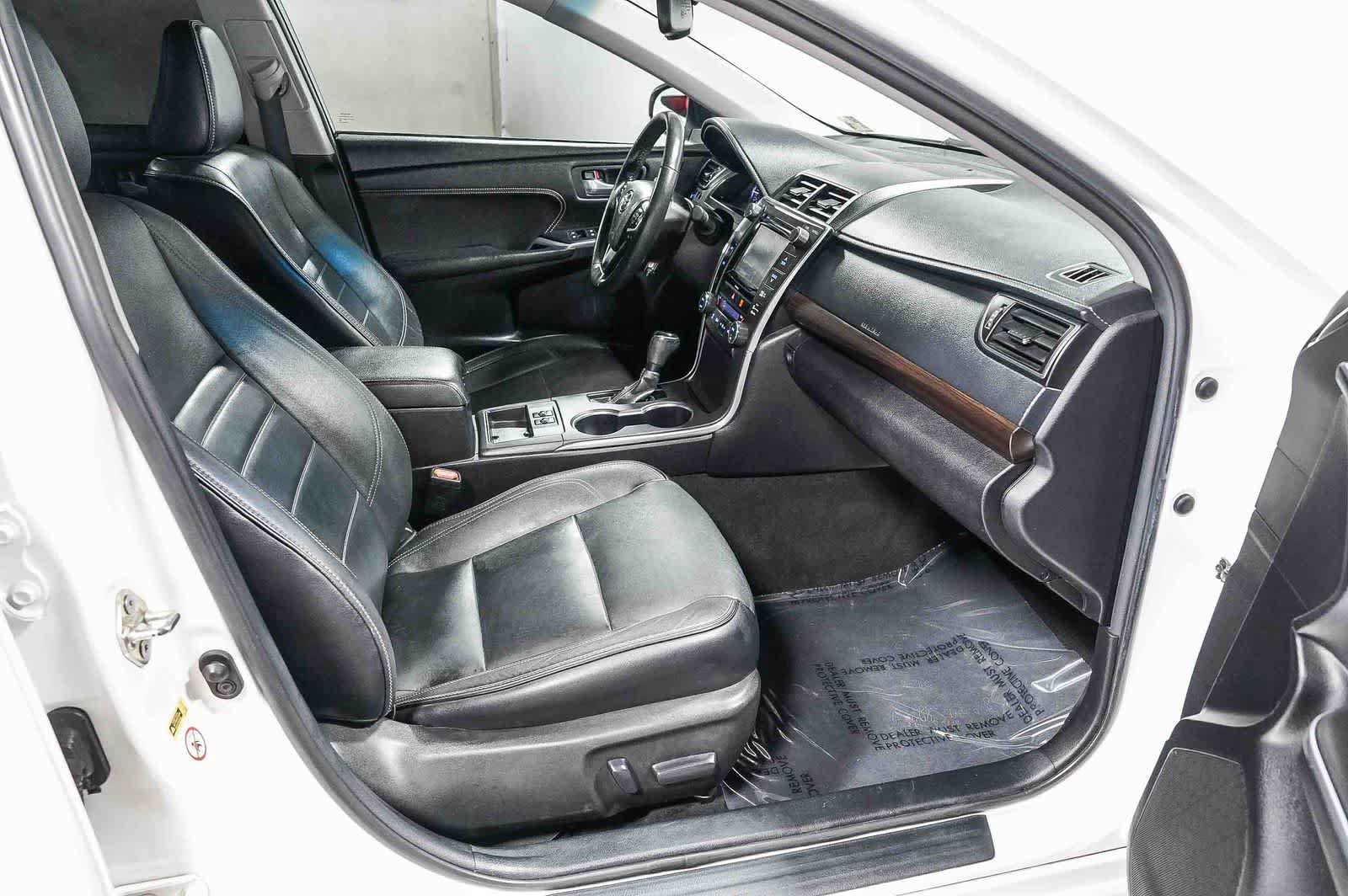 Certified 2016 Toyota Camry XLE w/ Advanced Technology Package FWD image 17