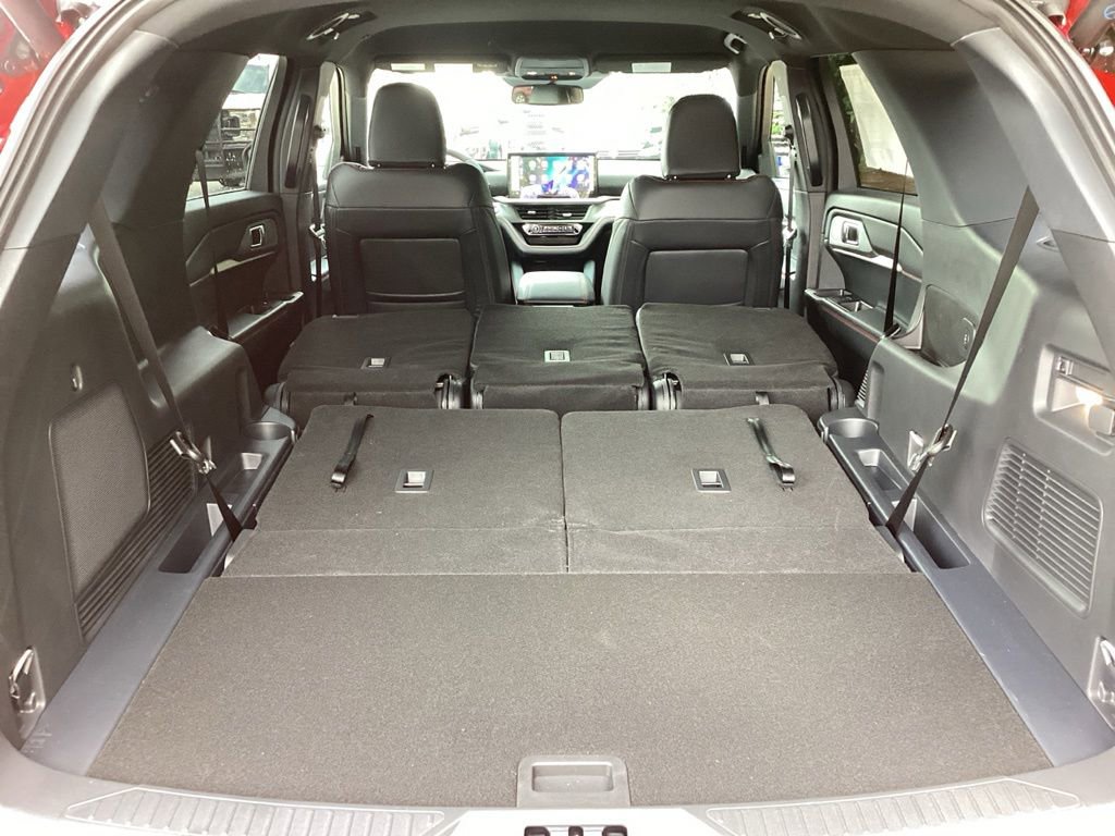 New 2026 Ford Explorer ST-Line RWD image 12