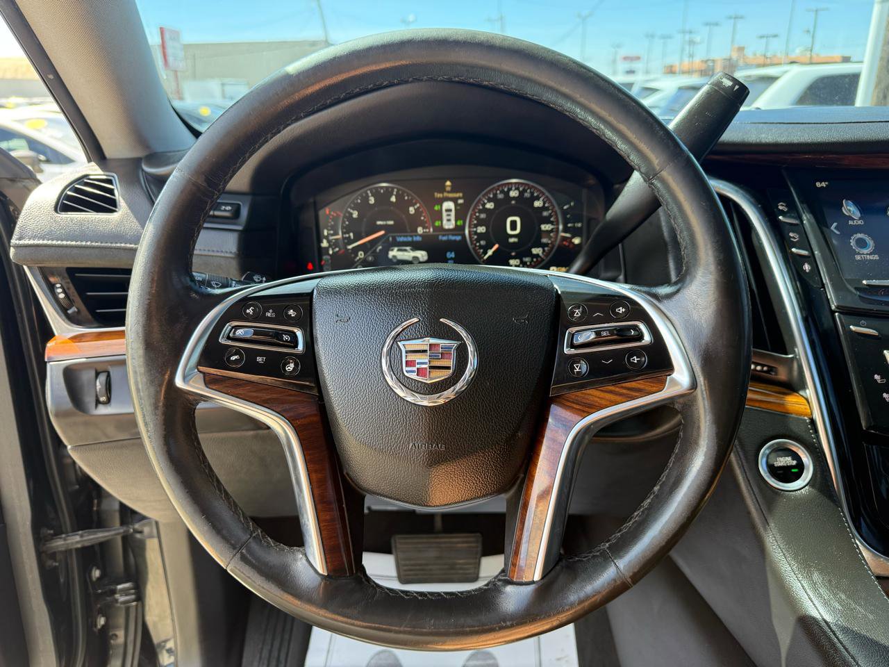 Used 2015 Cadillac Escalade Luxury RWD image 21