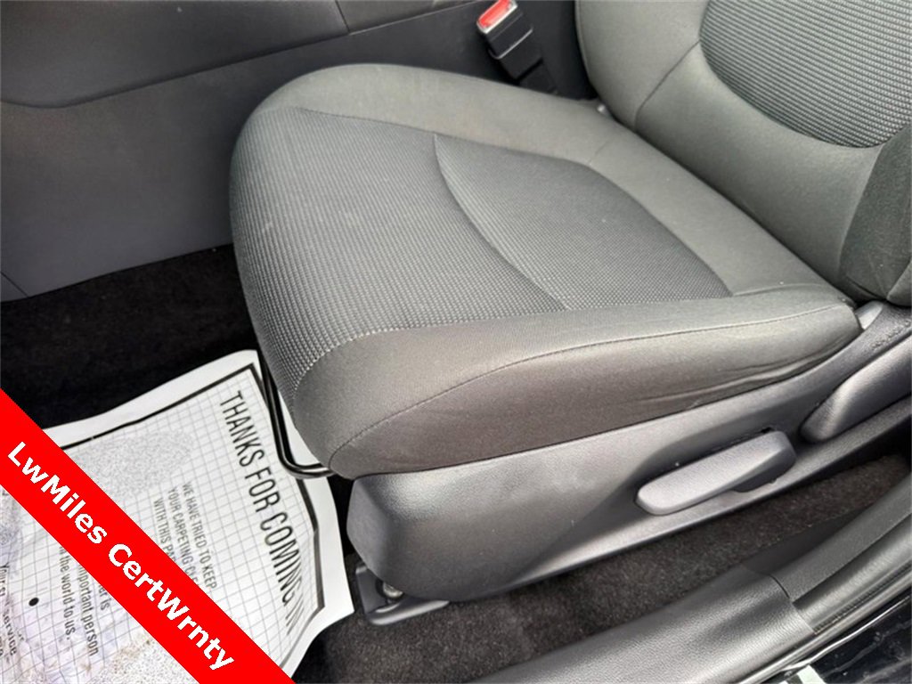 Used 2025 Toyota RAV4 LE image 17