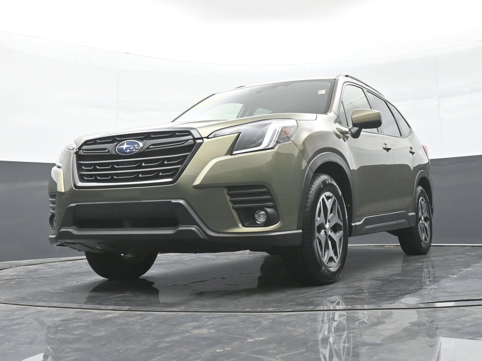 Used 2024 Subaru Forester Premium AWD/4WD image 41