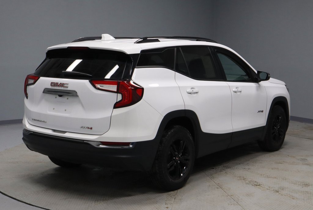 Used 2022 GMC Terrain AT4 w/ Infotainment Package II image 12