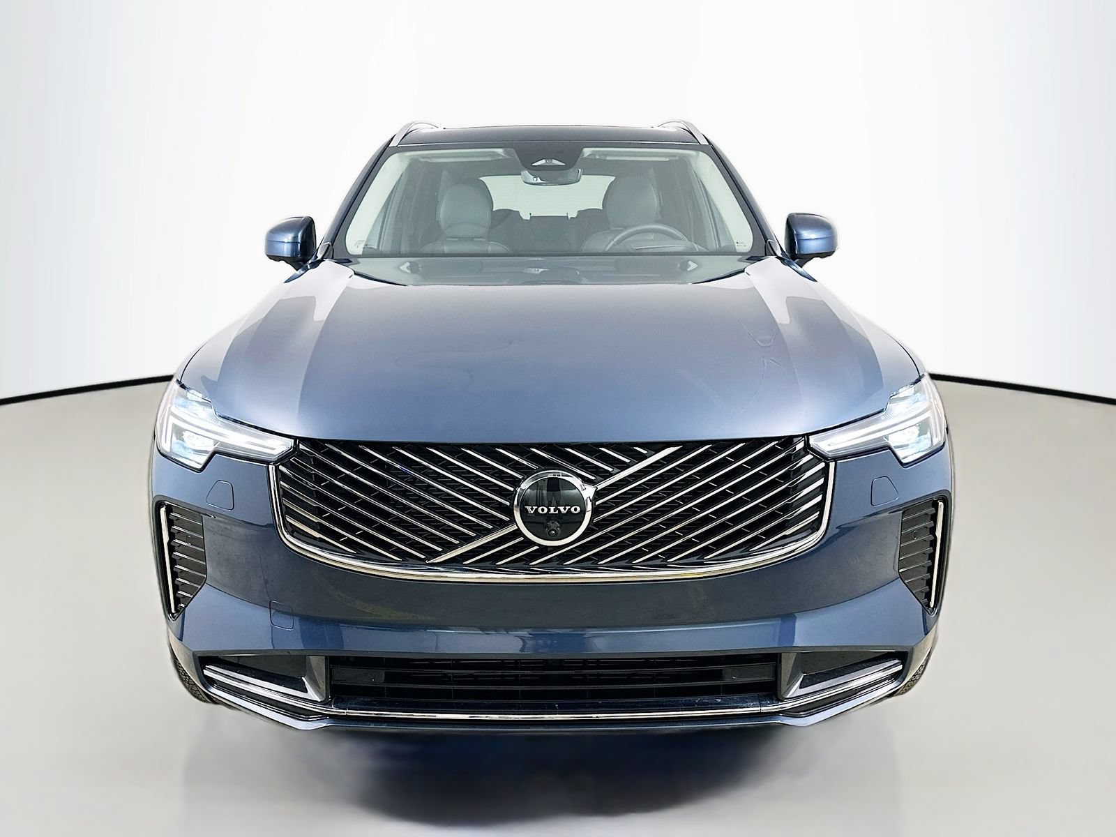 New 2026 Volvo XC90 B6 Ultra w/ Protection Package Premier AWD/4WD image 2