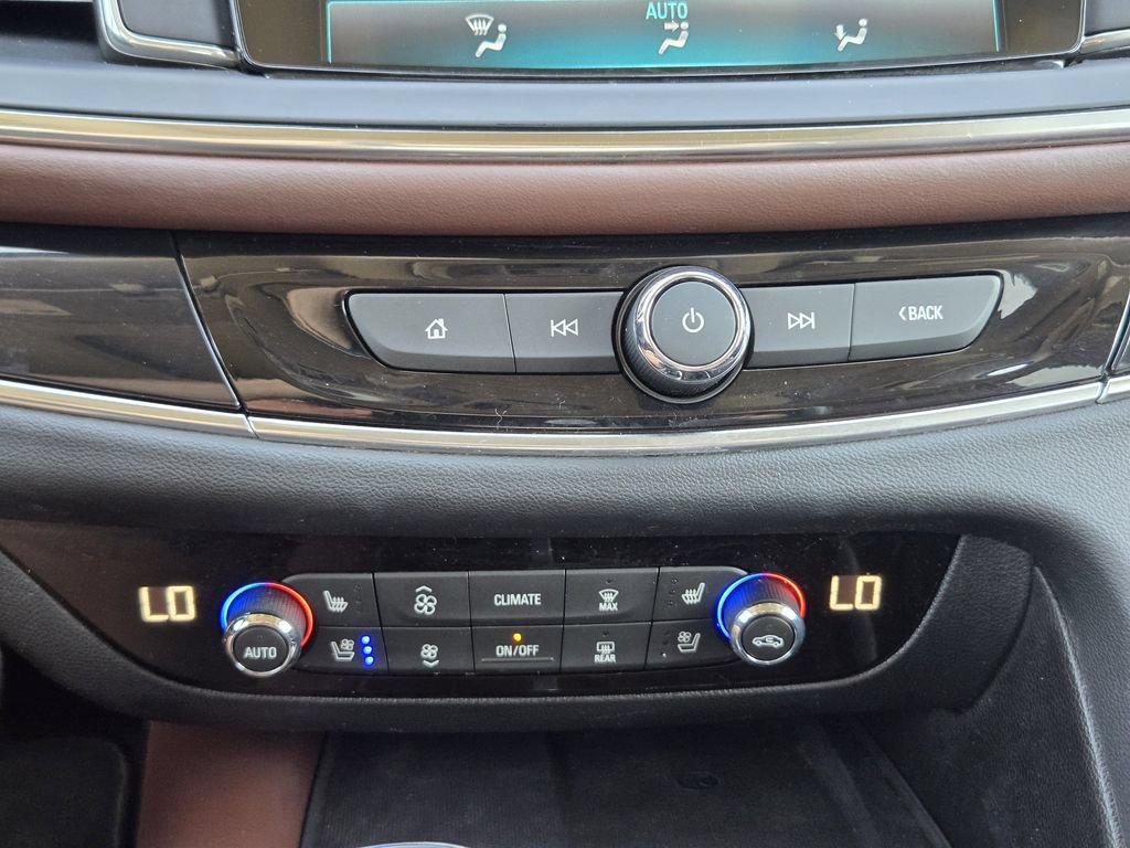 Used 2019 Buick Enclave Avenir w/ Avenir Technology Package FWD image 19