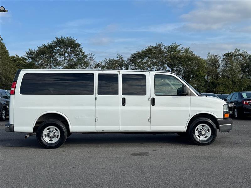 Used 2015 Chevrolet Express 3500 LT w/ LT Preferred Equipment Group image 5