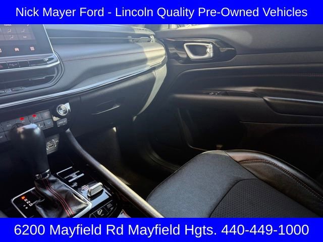 Used 2023 Jeep Compass Trailhawk image 19