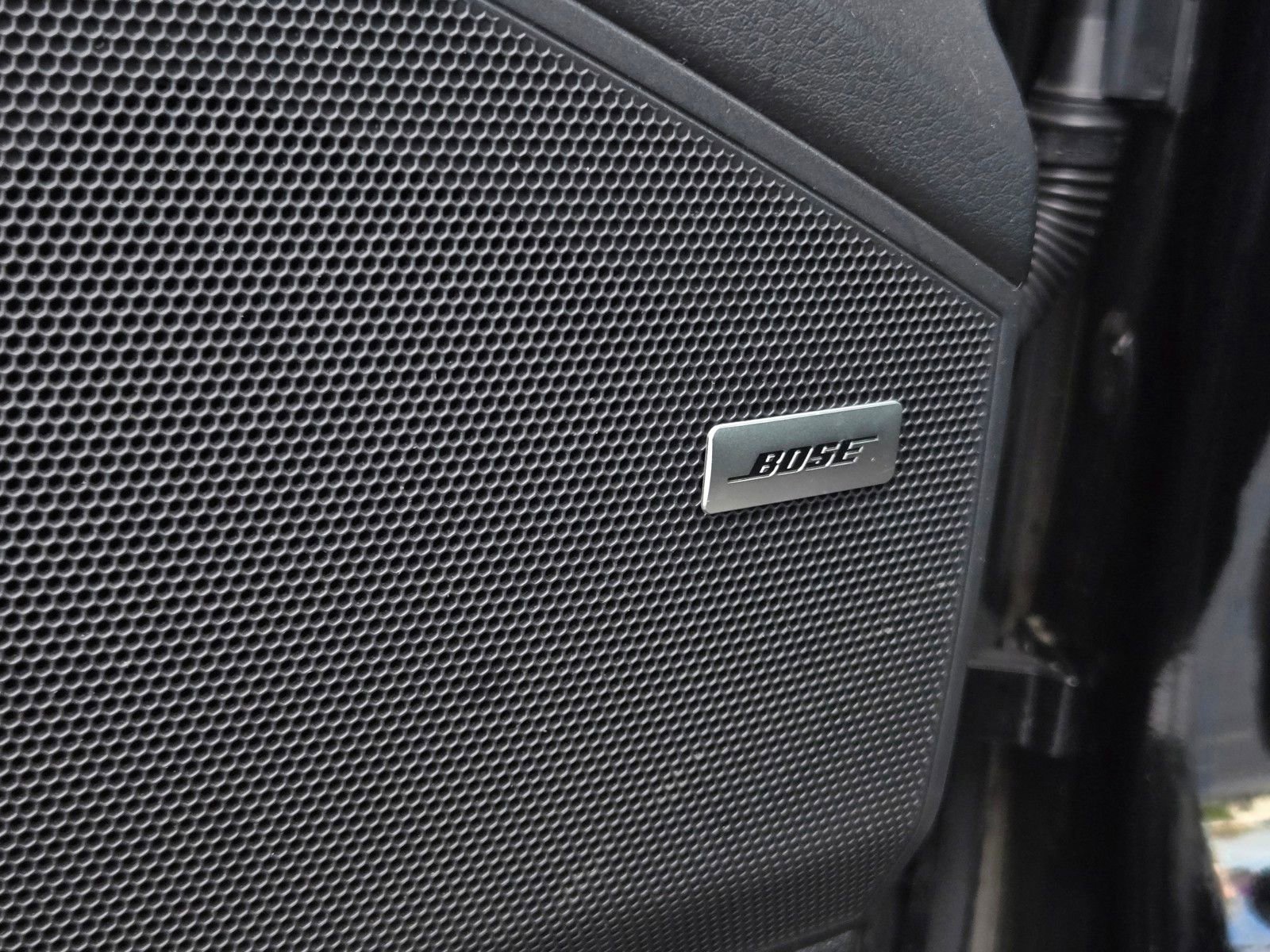 Used 2024 Porsche Cayenne image 11