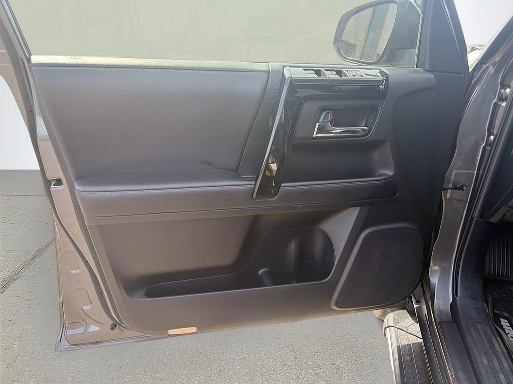 Used 2019 Toyota 4Runner SR5 image 21