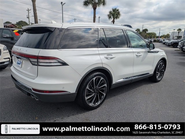 Used 2020 Lincoln Aviator Reserve w/ Equipment Group 201A image 4