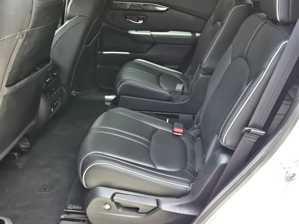 Used 2023 Honda Pilot Elite image 10