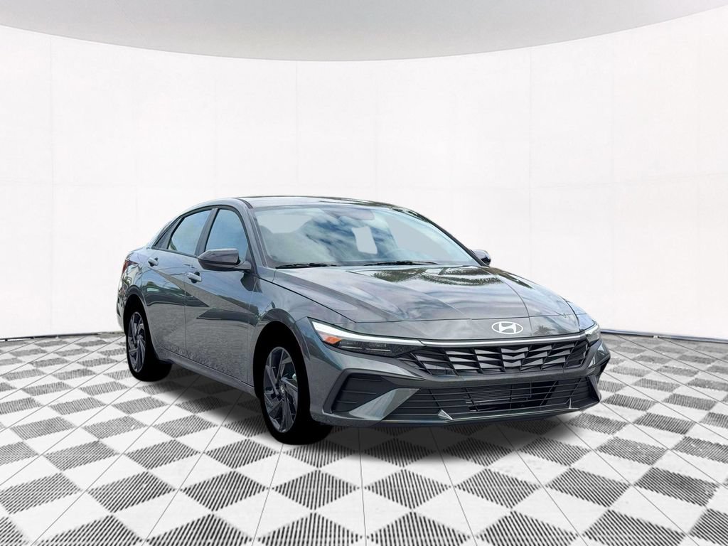 New 2026 Hyundai Elantra Sport w/ Cargo Package FWD image 17
