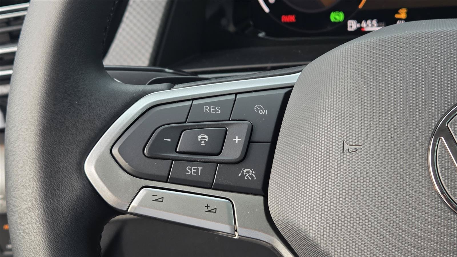 New 2026 Volkswagen Atlas Peak Edition AWD/4WD image 17