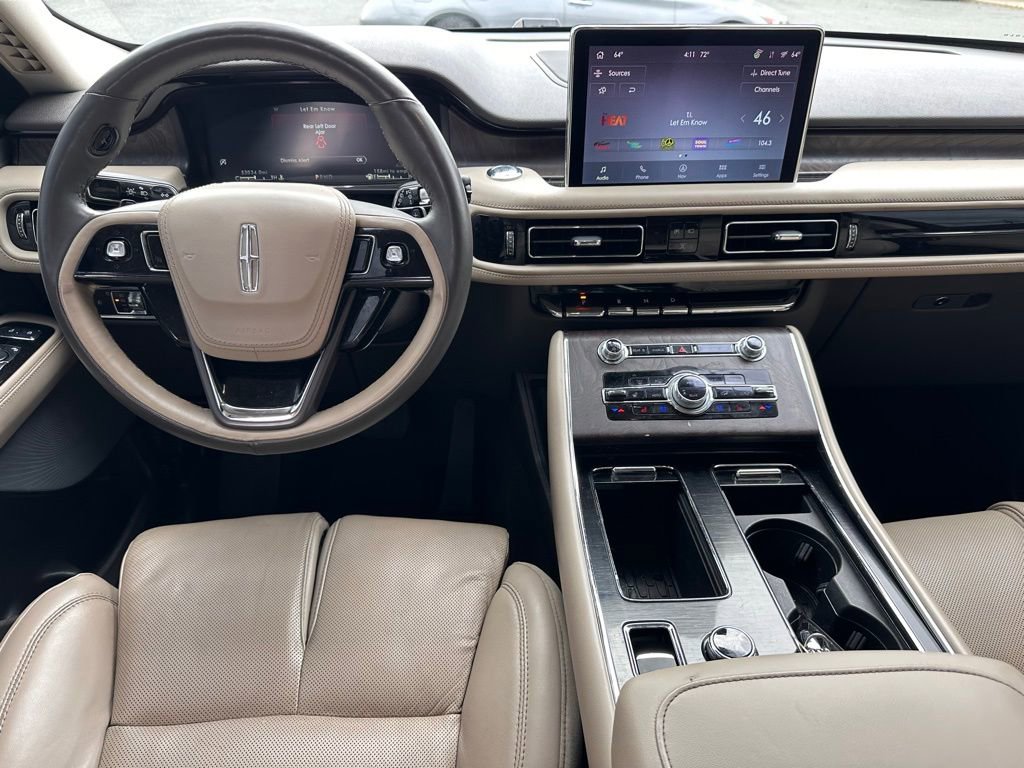 Used 2023 Lincoln Aviator Reserve w/ Equipment Group 201A image 4