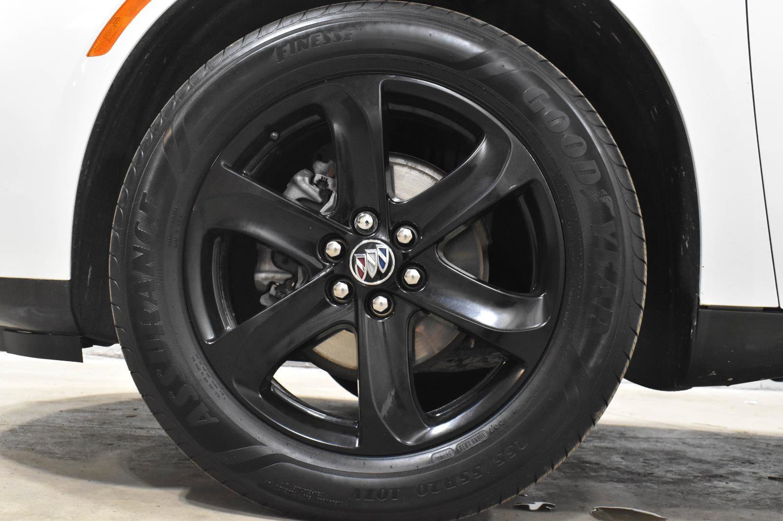 Used 2024 Buick Enclave Essence w/ Sport Touring Edition image 36