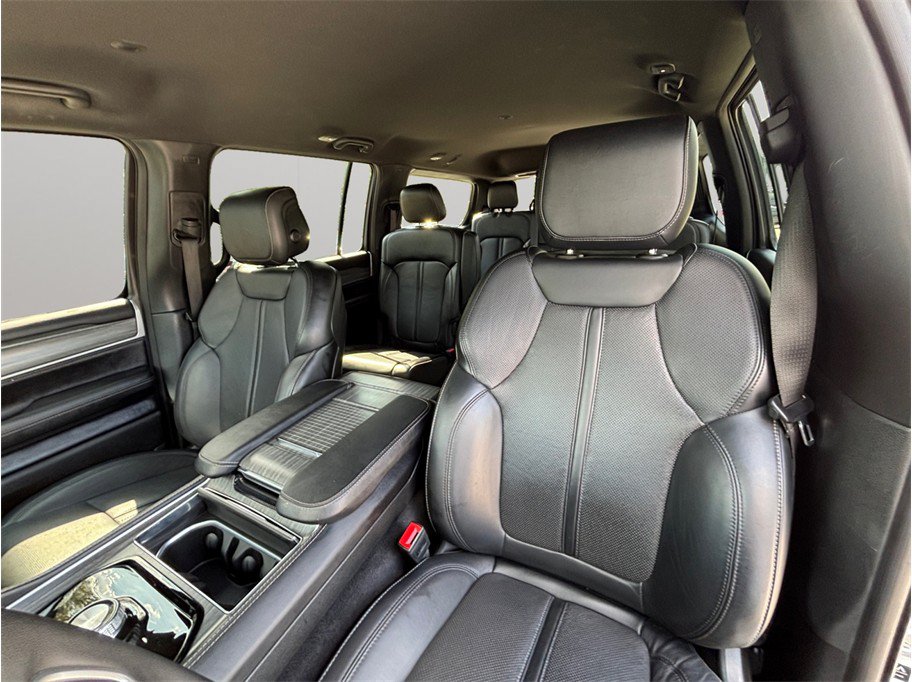 Used 2024 Jeep Wagoneer Series II AWD/4WD image 20