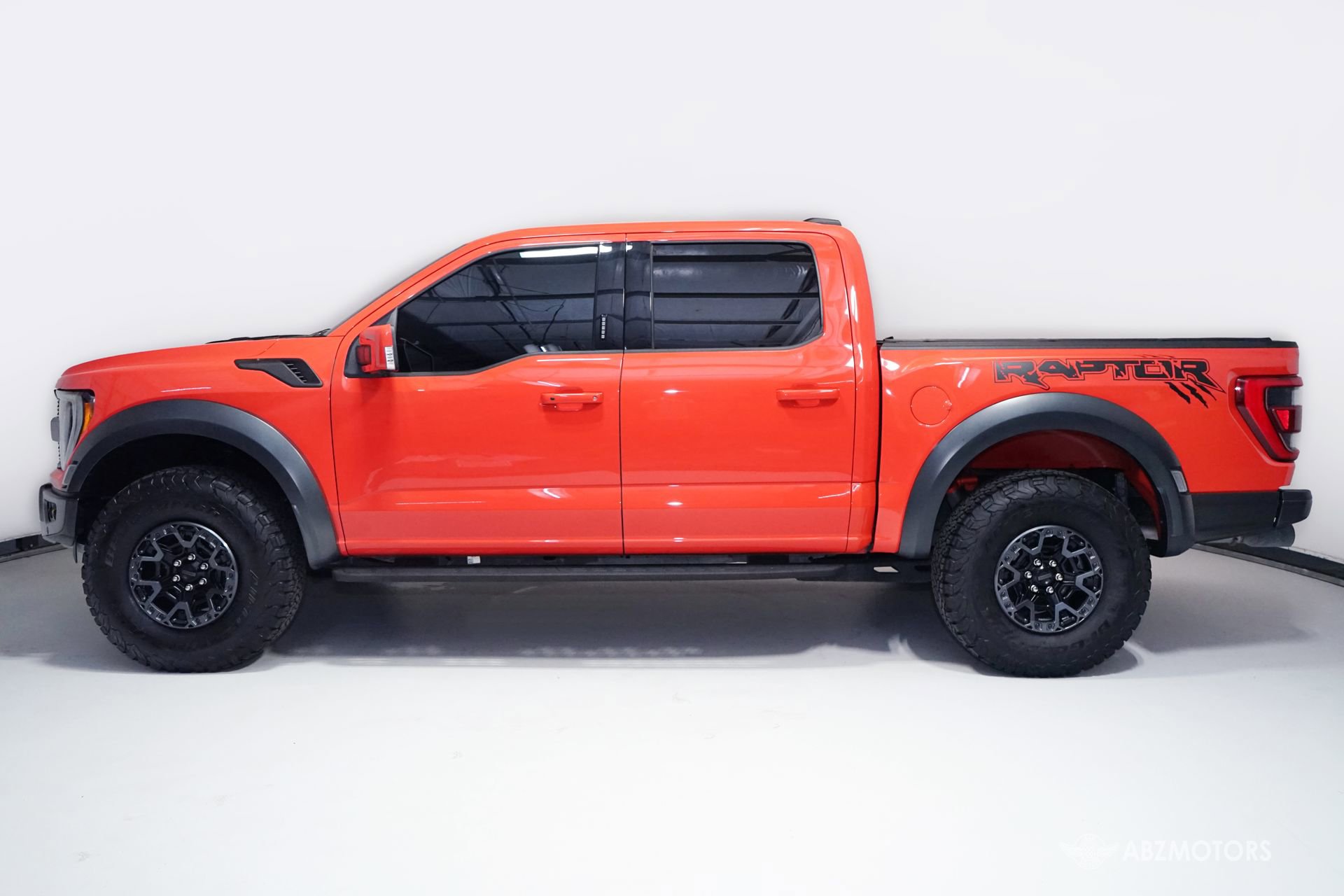 Used 2023 Ford F150 Raptor w/ Raptor Carbon Fiber Package AWD/4WD image 4