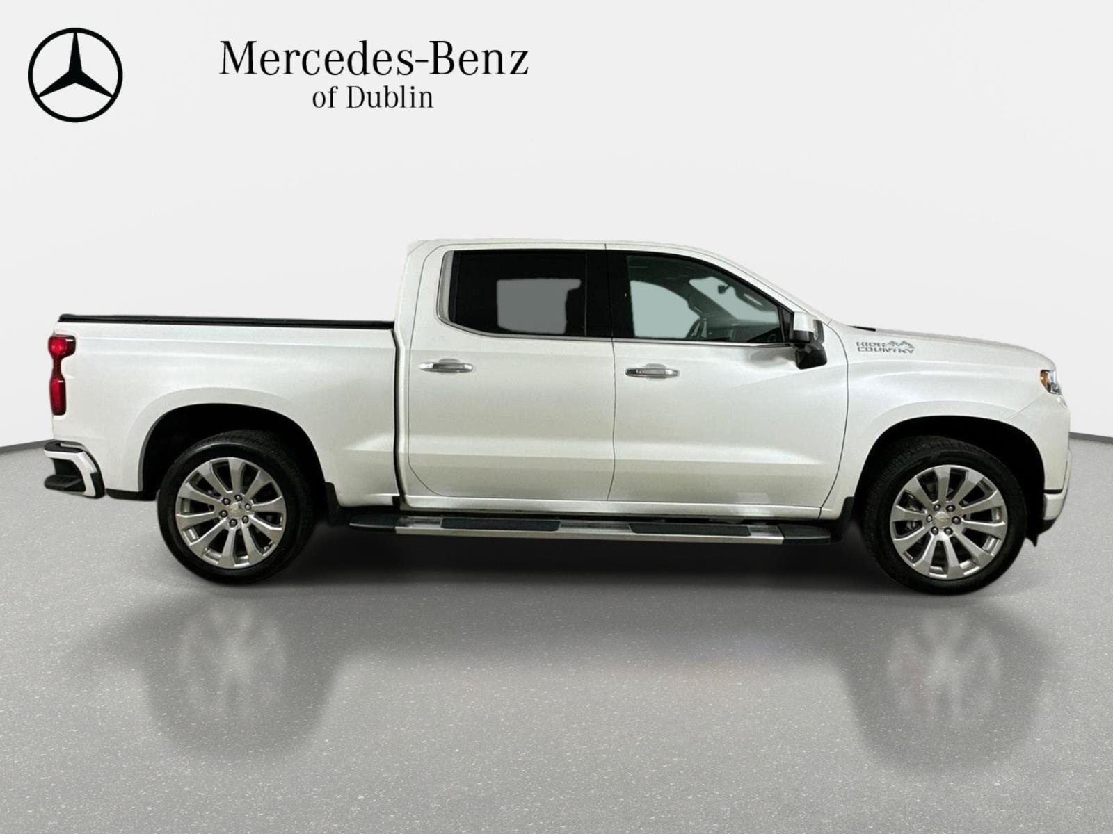 Used 2021 Chevrolet Silverado 1500 High Country w/ Technology Package AWD/4WD image 4
