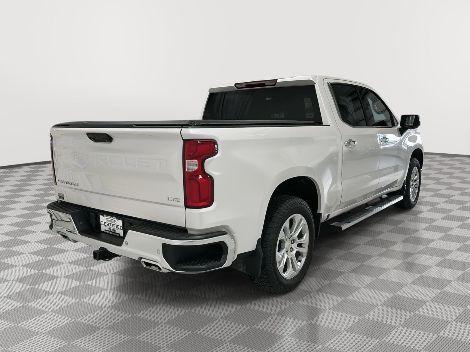 Used 2023 Chevrolet Silverado 1500 LTZ image 5