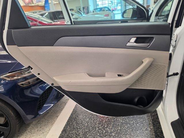 Used 2017 Hyundai Sonata ECO FWD image 25