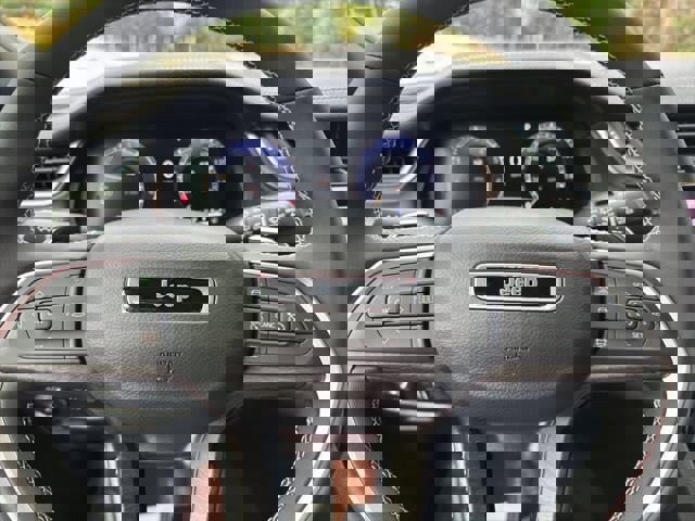 New 2025 Jeep Grand Cherokee Limited image 33