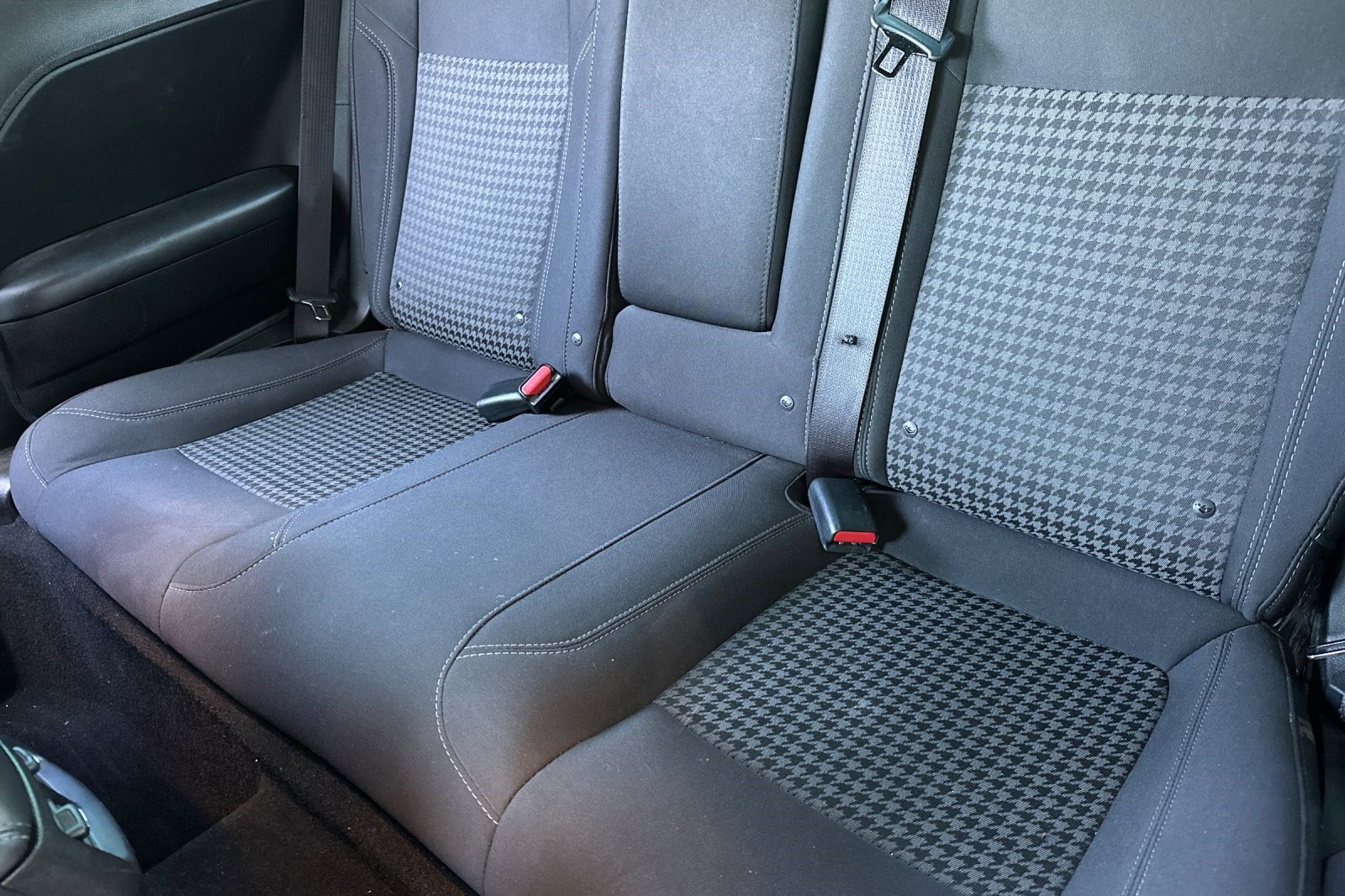 Used 2019 Dodge Challenger SXT image 25