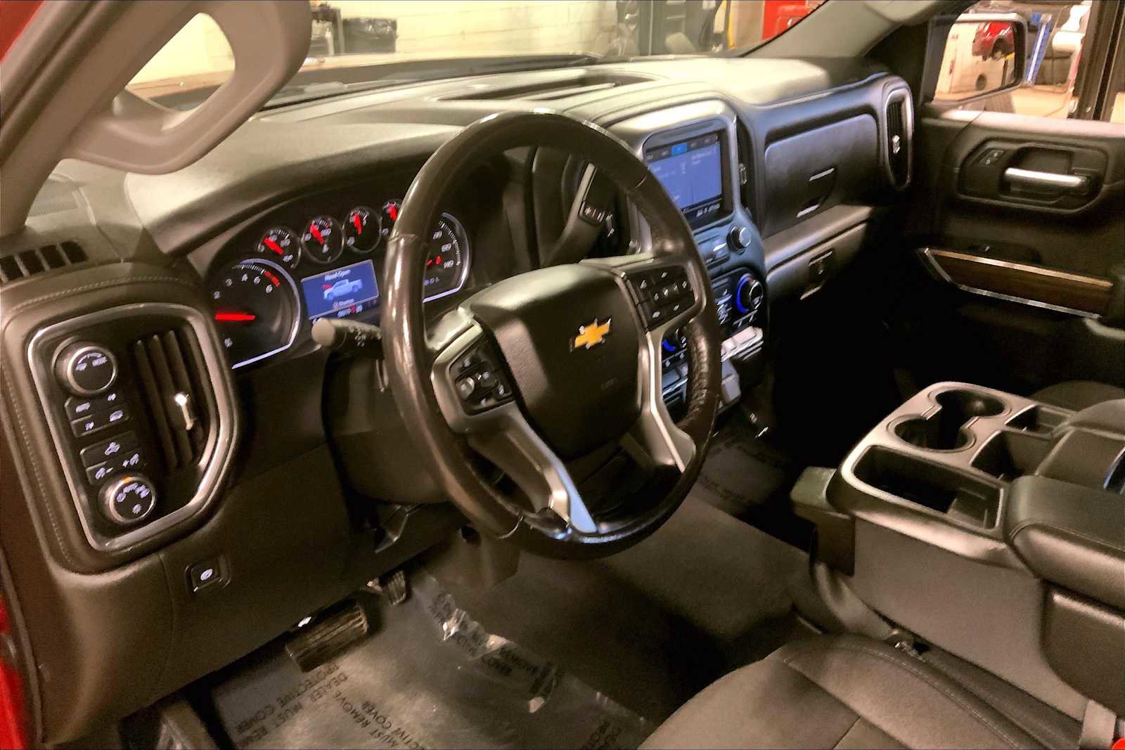 Used 2020 Chevrolet Silverado 1500 LT w/ All-Star Edition image 16