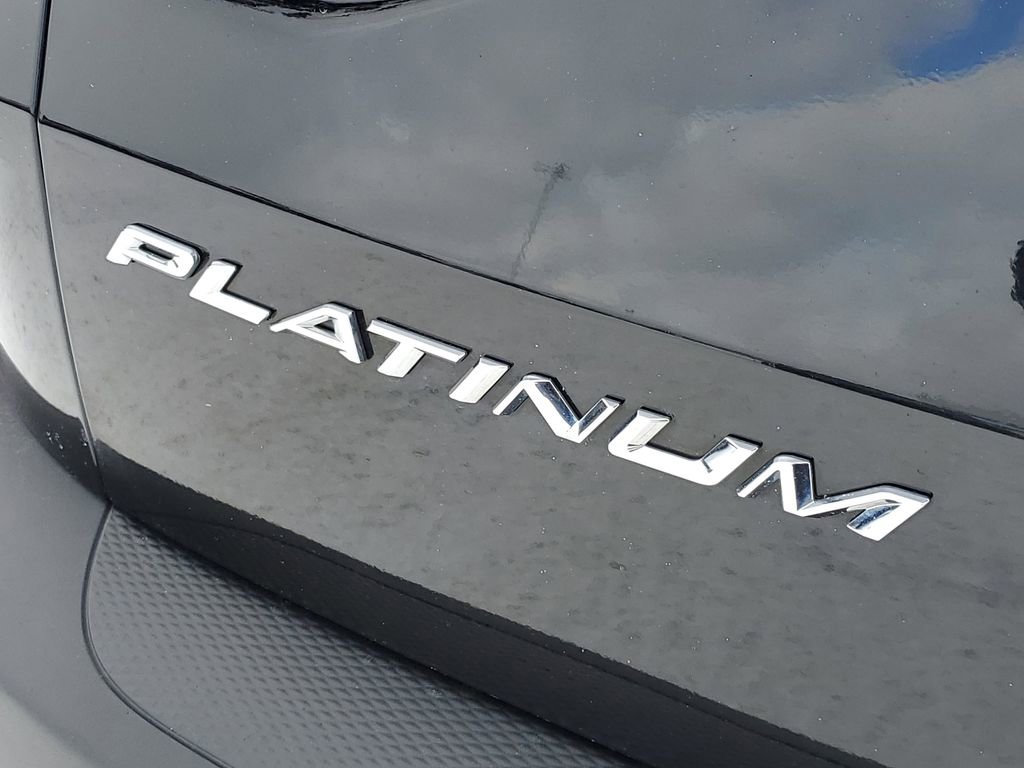 Used 2024 Ford Escape Platinum image 39