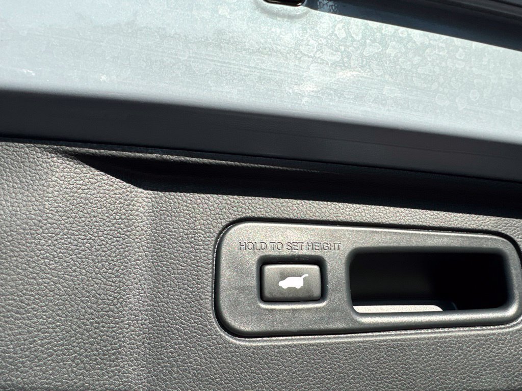 Used 2024 Honda Pilot Elite image 32