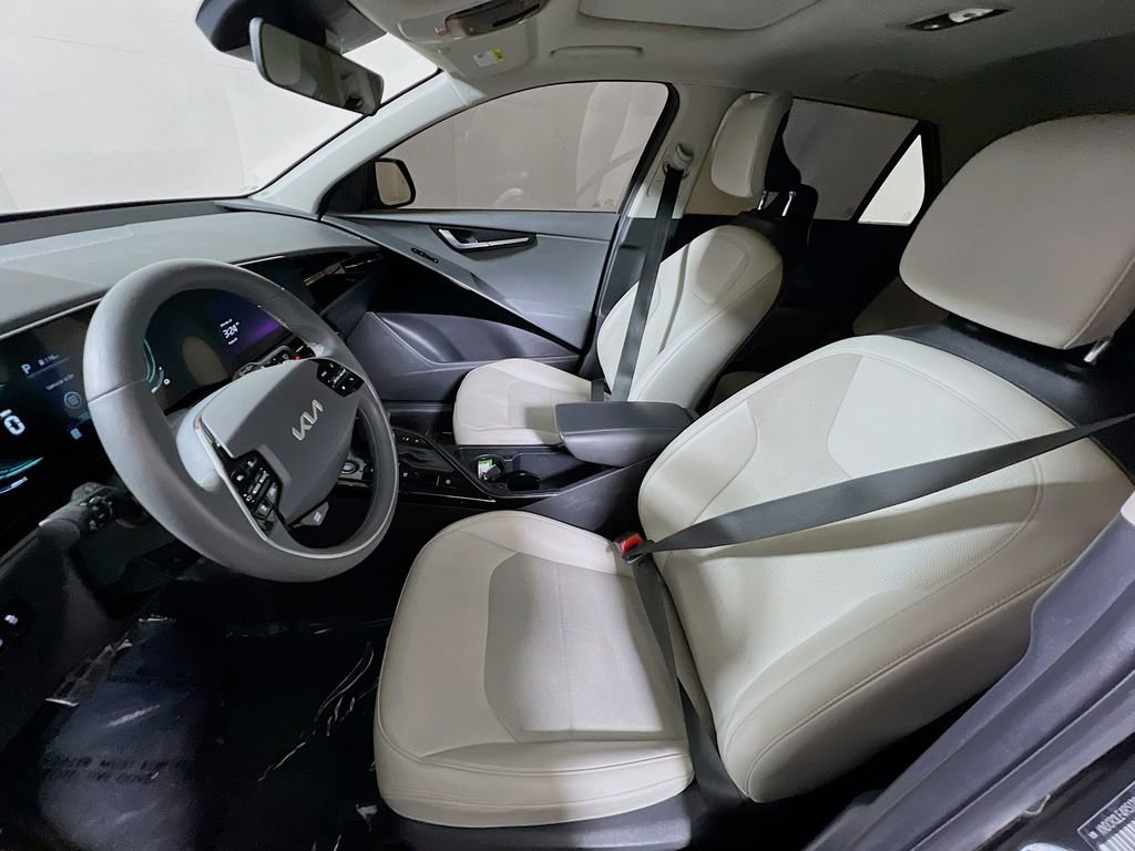 Used 2024 Kia Niro EX Touring FWD image 19