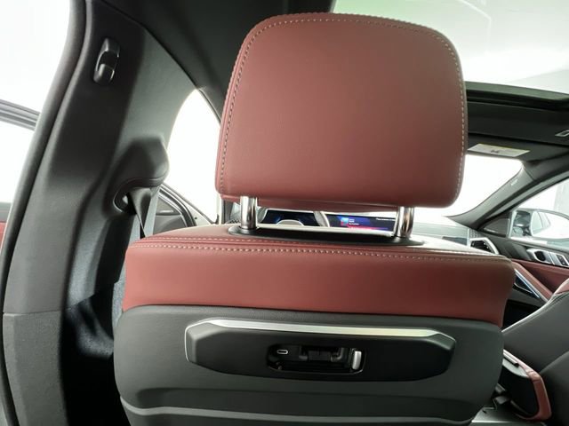Used 2025 BMW X6 M60i w/ Parking Assistance Package image 36