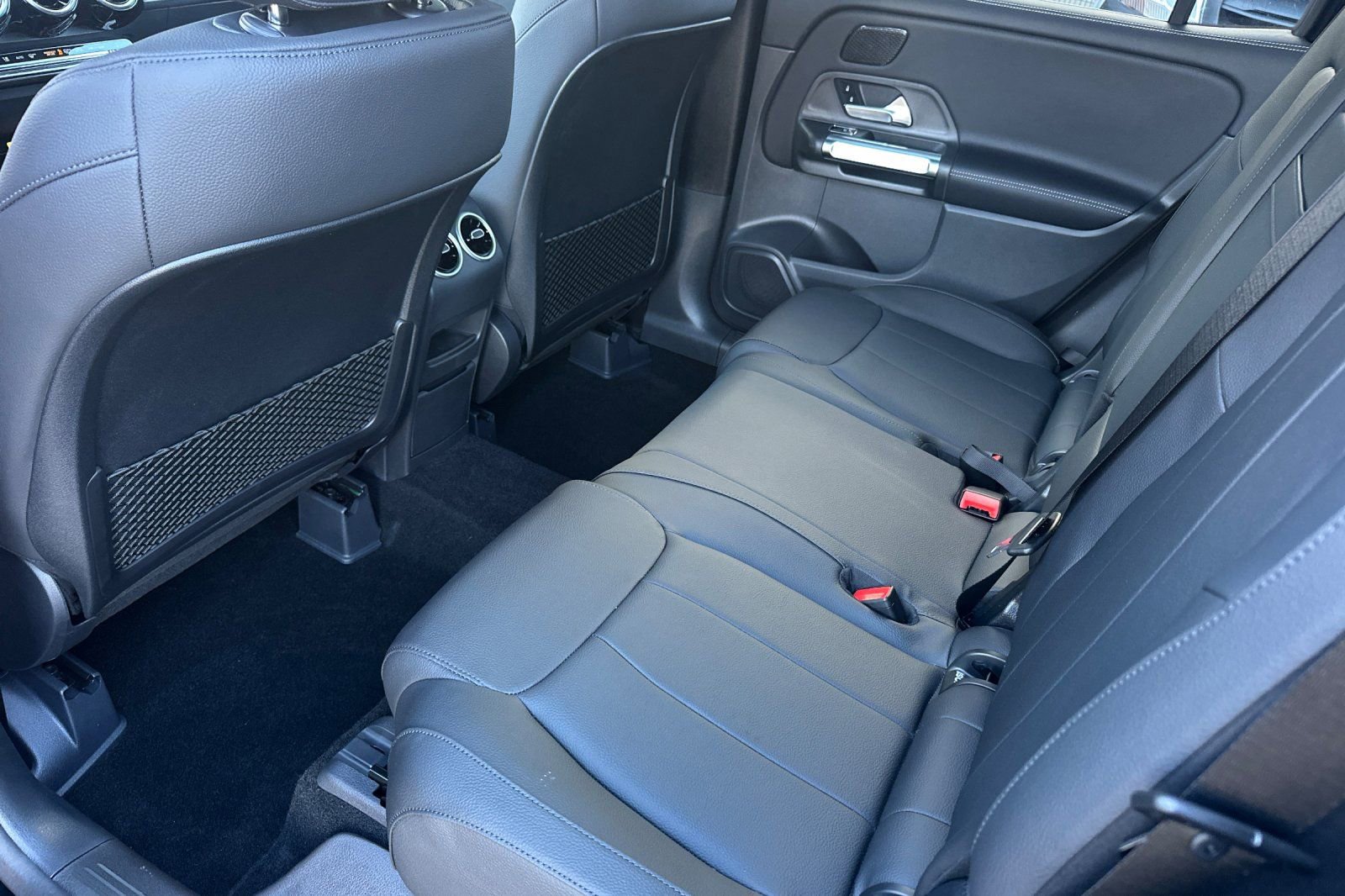 New 2026 Mercedes-Benz GLB 250 image 10