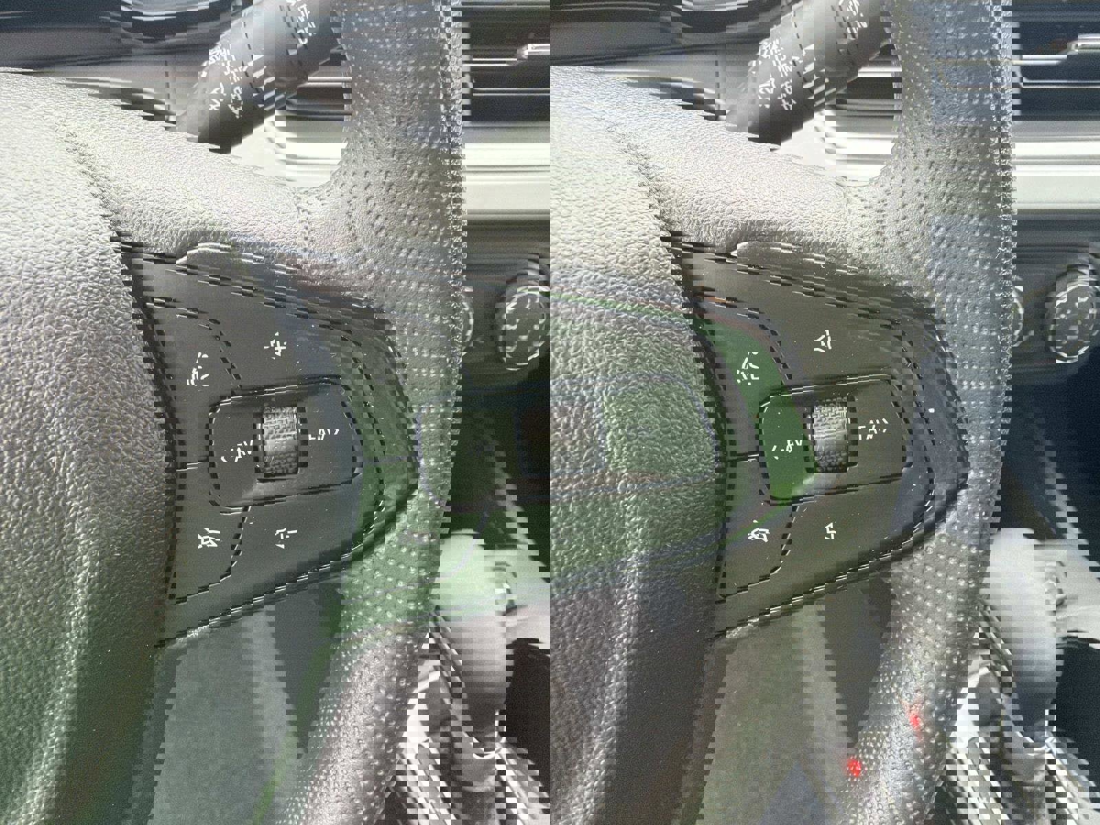 Certified 2025 Chevrolet Trax LS w/ LS Convenience Package image 7