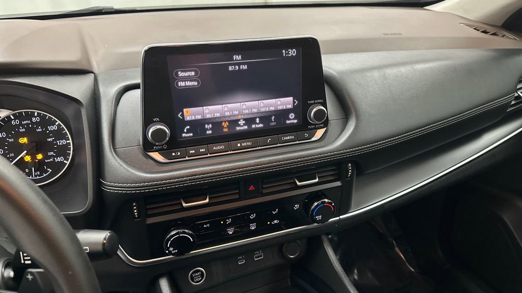 Used 2022 Nissan Rogue S image 13