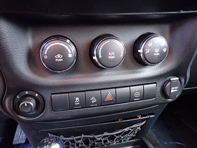 Used 2012 Jeep Wrangler Sahara AWD/4WD image 18