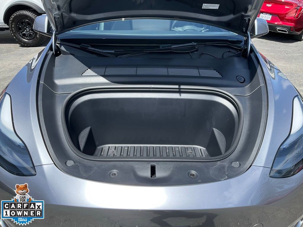 Used 2025 Tesla Model Y Long Range AWD/4WD image 11
