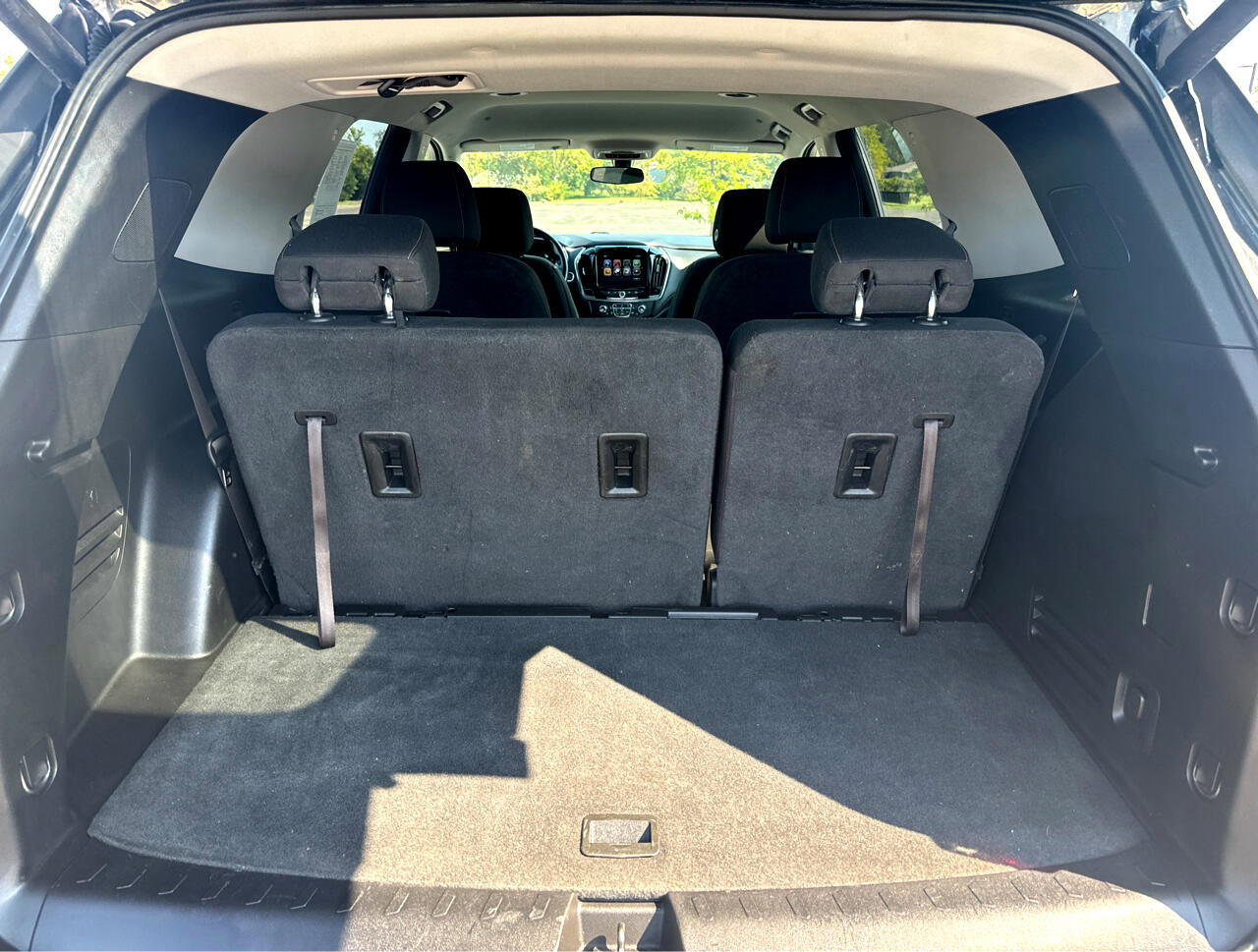 Used 2019 Chevrolet Traverse LT image 35