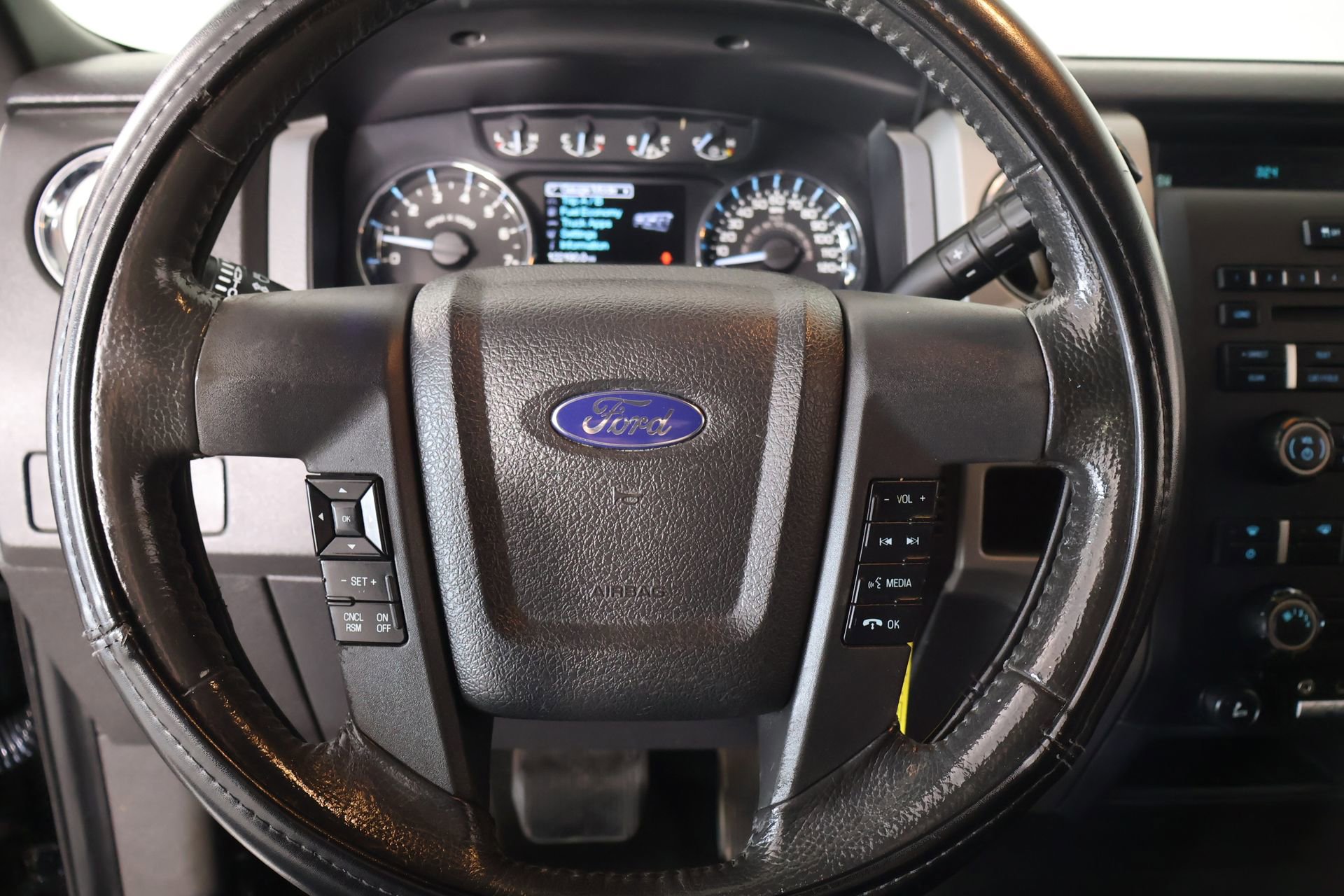 Used 2012 Ford F150 XLT w/ XLT Chrome Pkg AWD/4WD image 3