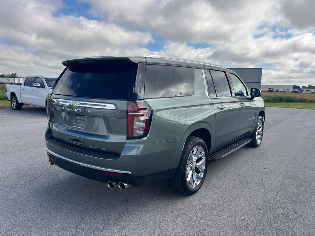 Used 2024 Chevrolet Suburban Premier AWD/4WD image 6
