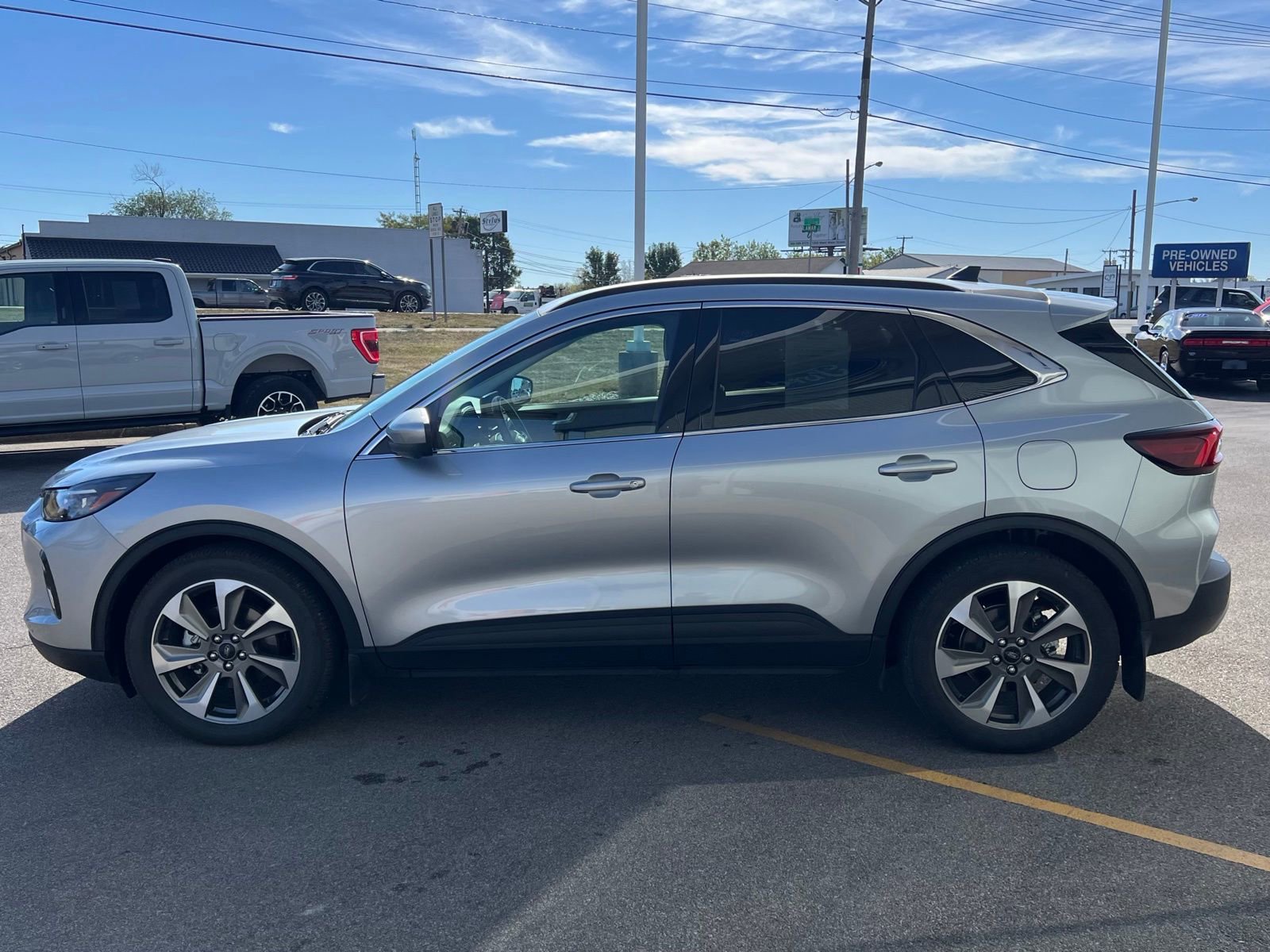 Used 2023 Ford Escape Platinum image 4