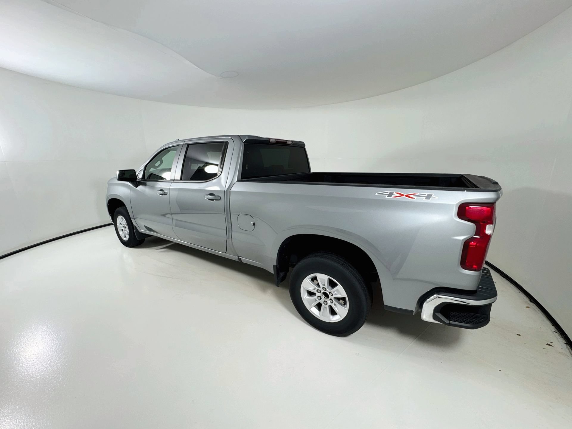 Used 2023 Chevrolet Silverado 1500 LT w/ Protection Package AWD/4WD image 6