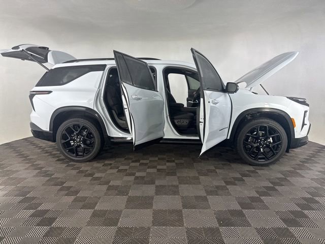 Used 2026 Chevrolet Traverse RS w/ LPO, Floor Liner Package image 15