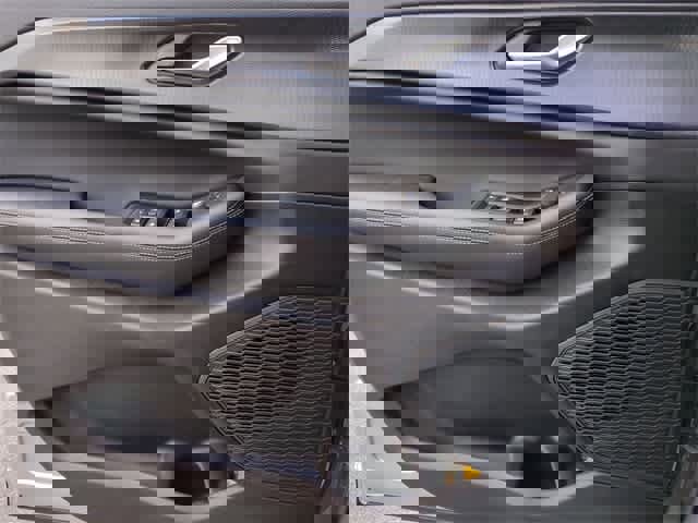 New 2025 Jeep Grand Cherokee L Altitude image 32