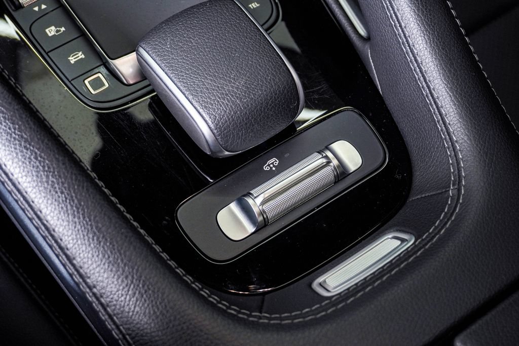 Used 2025 Mercedes-Benz GLS 450 4MATIC image 25