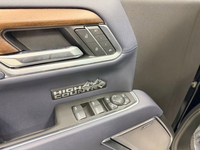 Certified 2026 Chevrolet Silverado 1500 High Country w/ Technology Package image 24